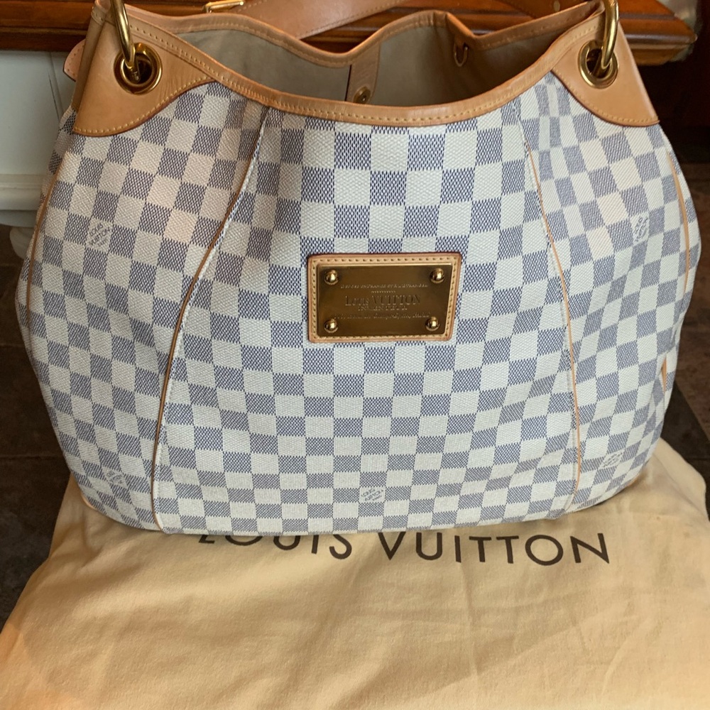 Louis Vuitton Galliera GM Azur - Picture 9 of 17